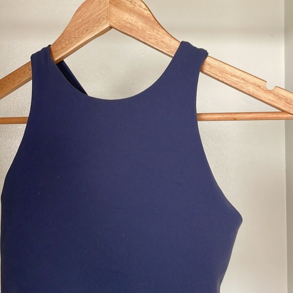 Athleta Crop top with shelf bra - Picture 2 of 4